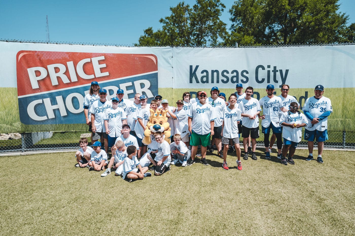 SOMO athletes participate in Kansas City Royals baseball clinic